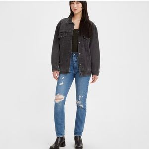 Levi's Women's PREMIUM 501 S Made in USA Jeans 26X 28 high rise‎ Distressed